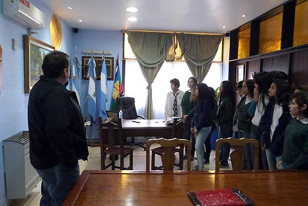 El Intendente recibe la visita de alumnos de la Escuela Félix Romero